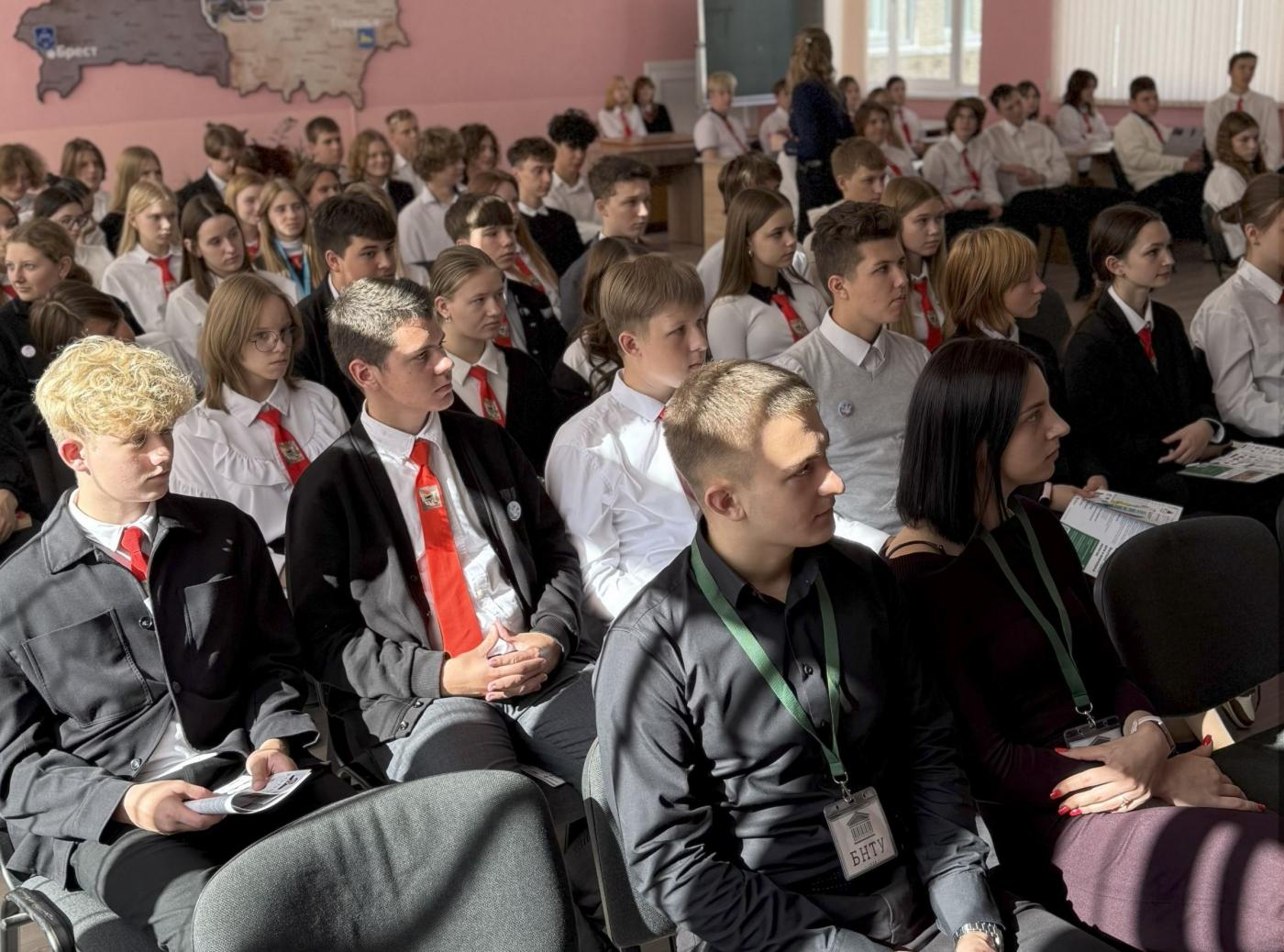 Профориентационное мероприятие ФГДИЭ в средней школе № 4 Солигорска